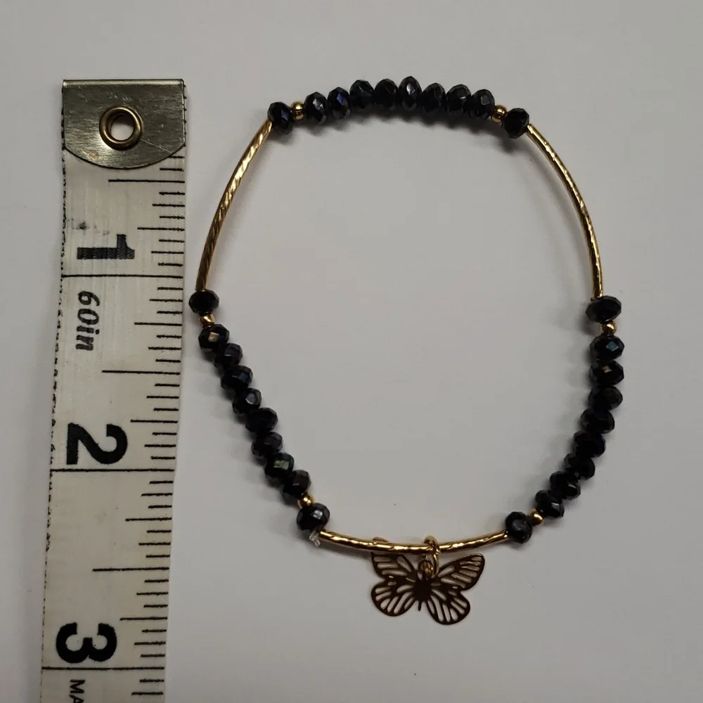 Bracelet, stackable dainty butterfly detail. Single bracelet - Picture 5 of 6